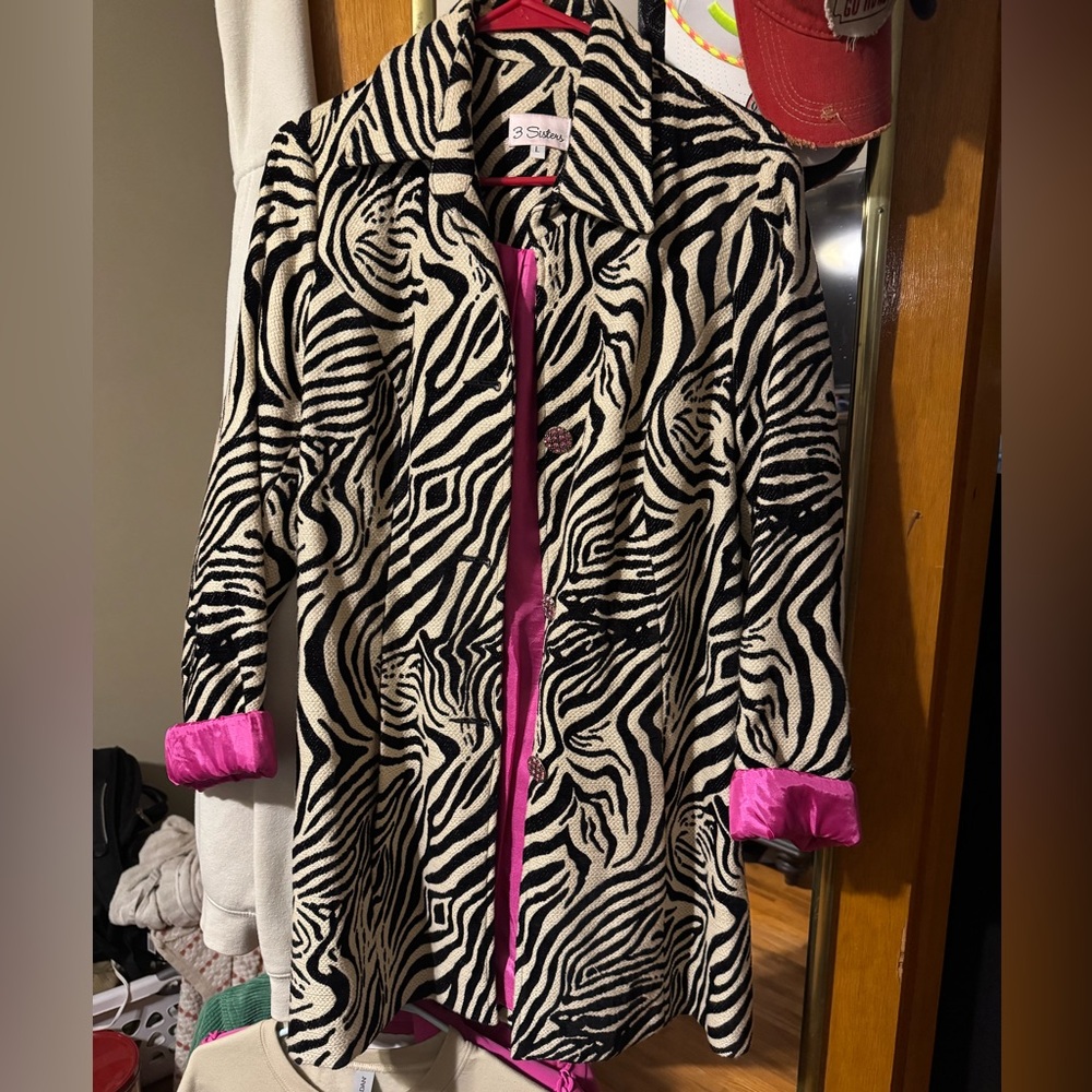 🦓 3 Sister Size Large Black & White Zebra Print Coat with Hot Pink Trim 🦓